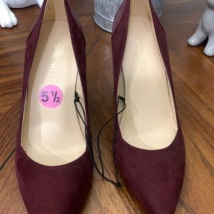 NIne West brand new Heels Burgandy 5-1/2